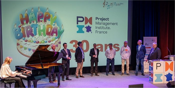 30 ans d'histoire des chapitres français 