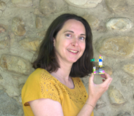 Une image contenant Visage humain, personne, habits, sourire

Le contenu généré par l’IA peut être incorrect.