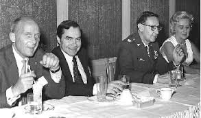 IN TRIBUTE Eric Jenett, PMI Founder Engineer, Project Manager, Professional Leader 1923 - 2011